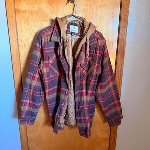 This item is a Legendary Whitetails Men's Maplewood Hooded Flannel Shirt Jacket